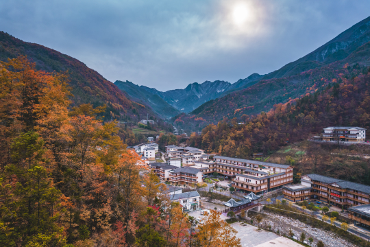 厚坪龙盘度假区