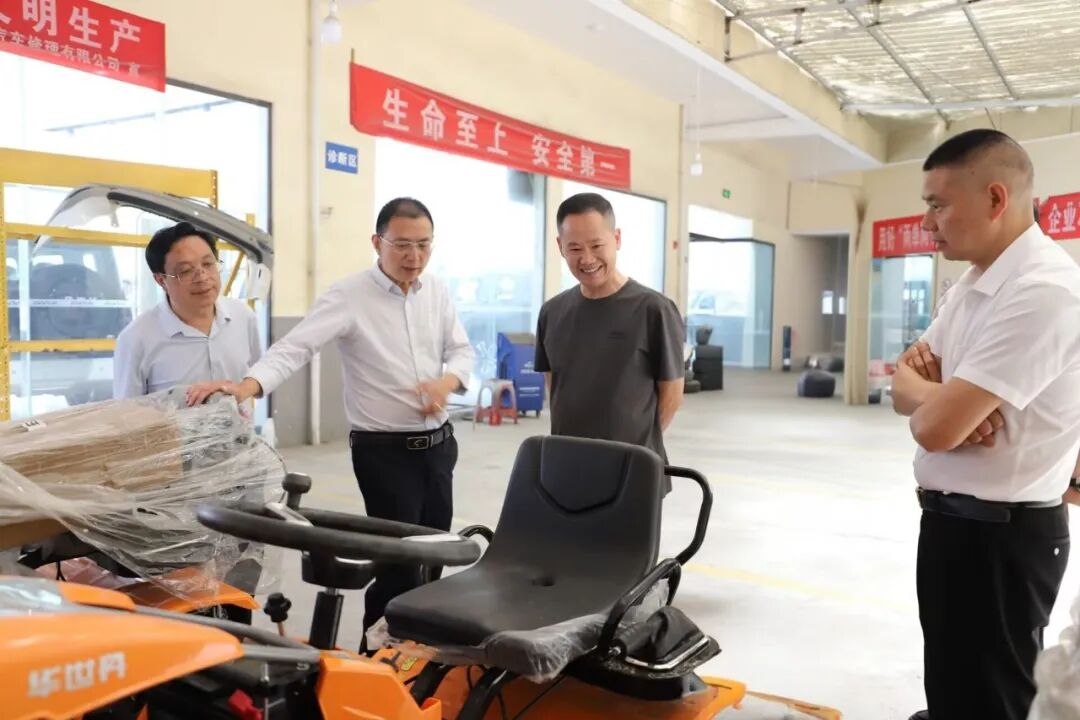 县政协开展民营企业委员会客厅揭牌暨主席接待委员日活动